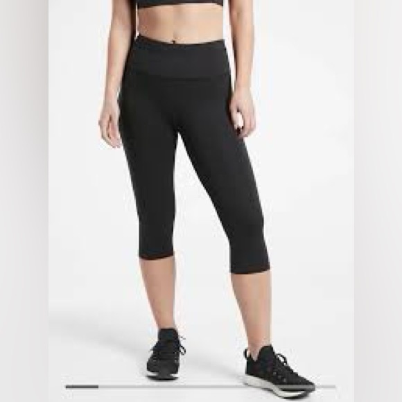 Athleta Accelerate Crop Black S - Picture 2 of 2